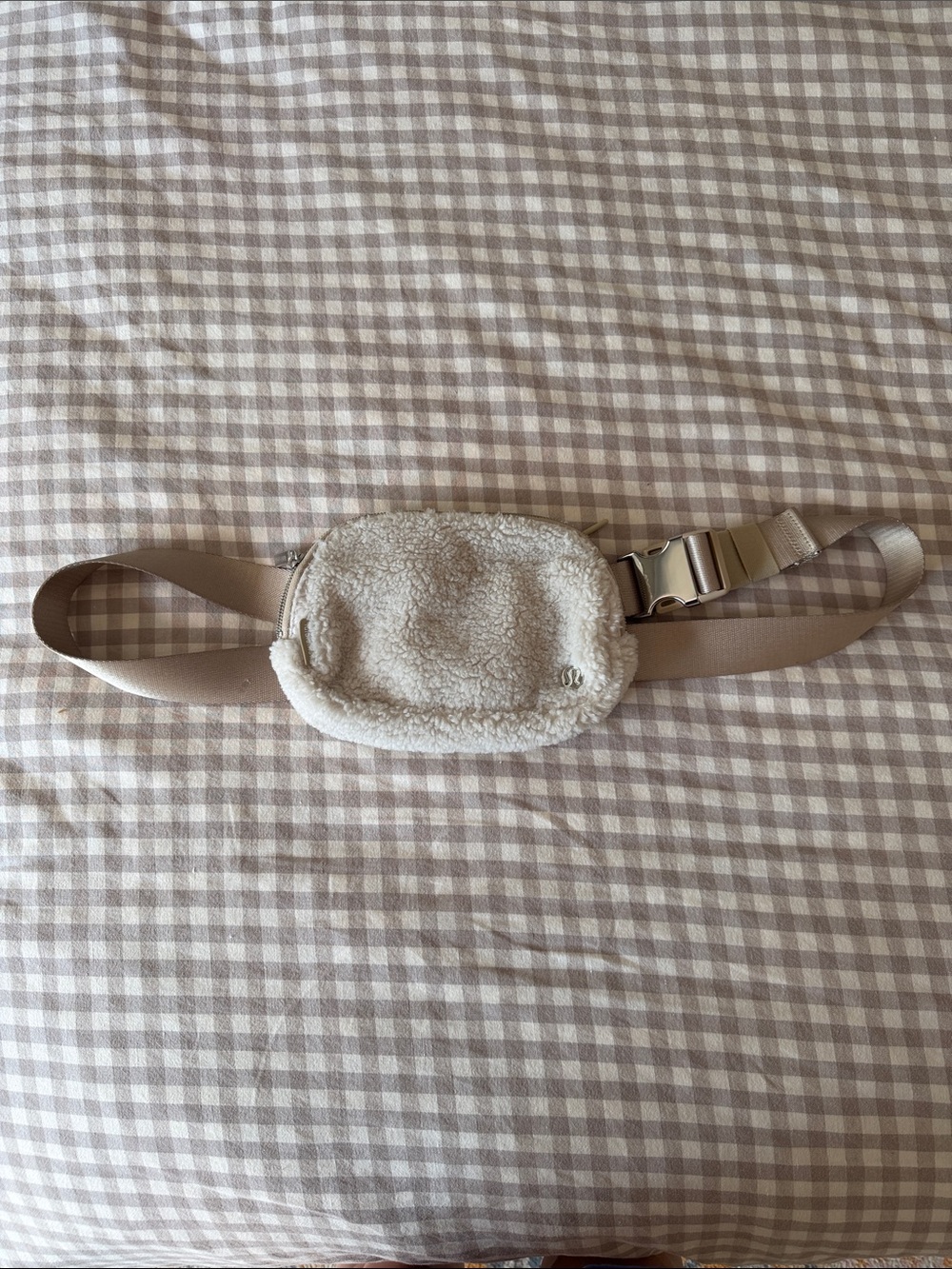 Lululemon Sherpa Belt Bag - Cream